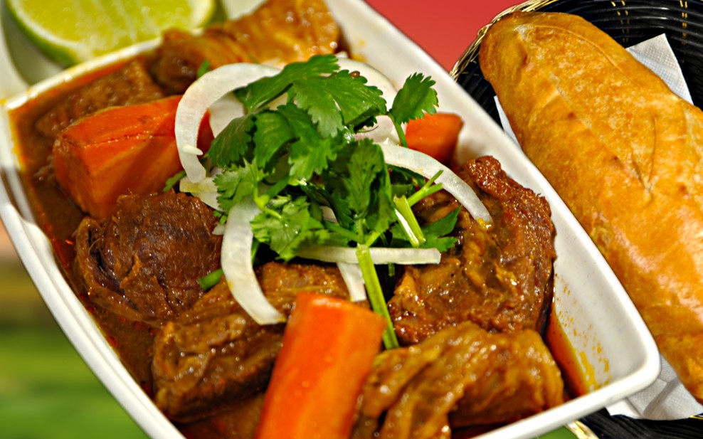 BÒ KHO BÁNH MỲ